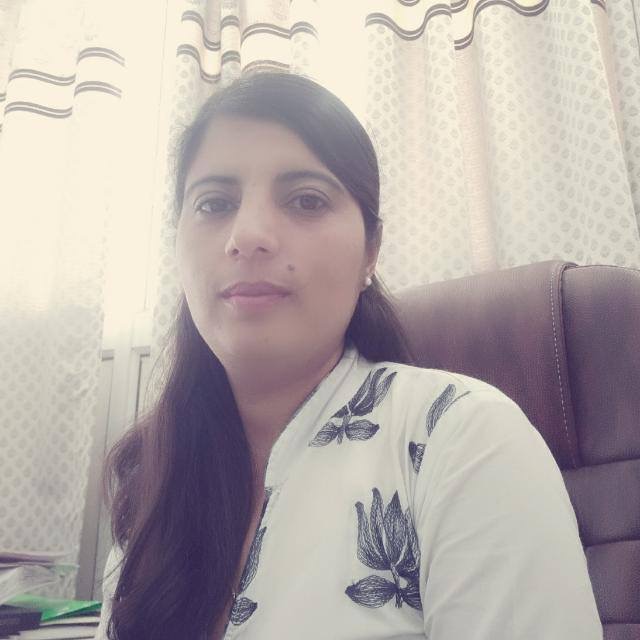 Advocate POONAM MALHOTRA